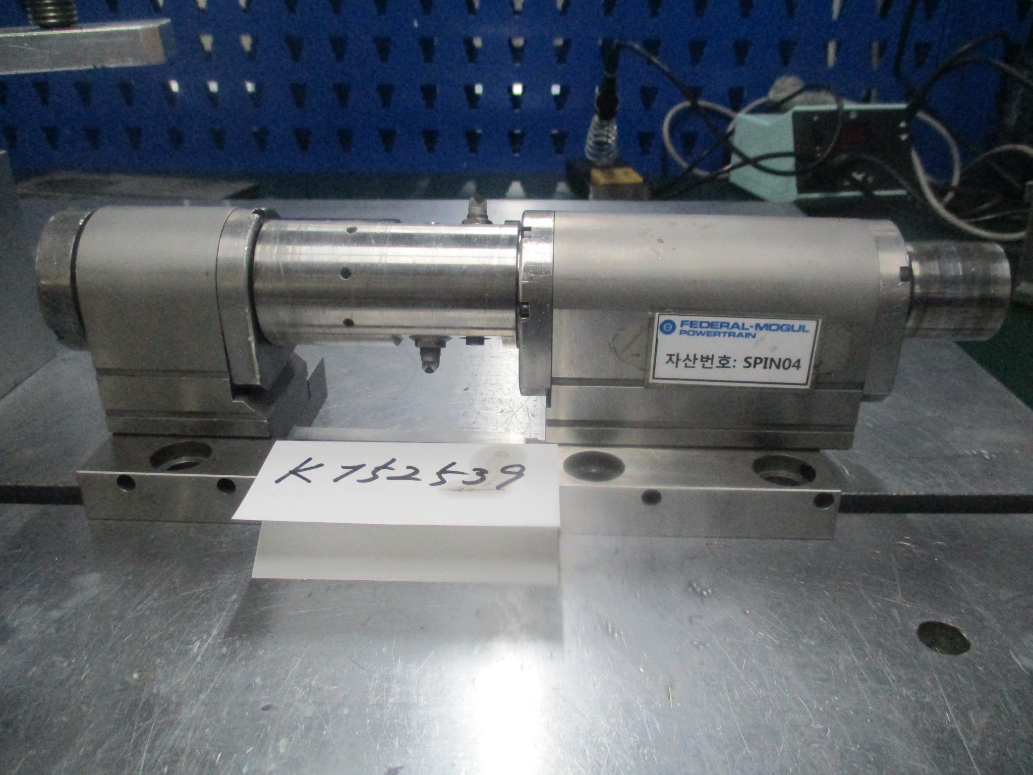 [GROS-ITE SPINDLE 4S3-305-8Z05](en translation)